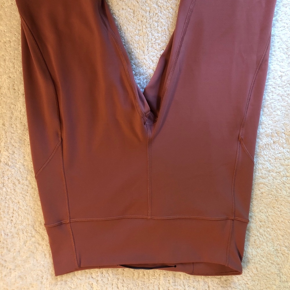 Lululemon In Movement Crop - Picture 3 of 5